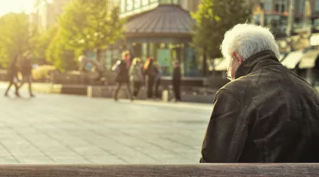 Vocero de obispos de Francia a ancianos "Tu vida merece ser vivida". 06052024