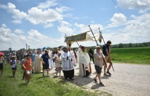 La Peregrinación Eucarística Nacional pasa por el suroeste de Omaha, Nebraska, el 21 de junio de 2024. Crédito: Kate Quiñones/CNA.