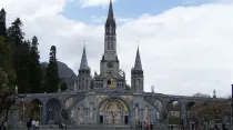 Basílica del Rosario en el Santuario de Lourdes.