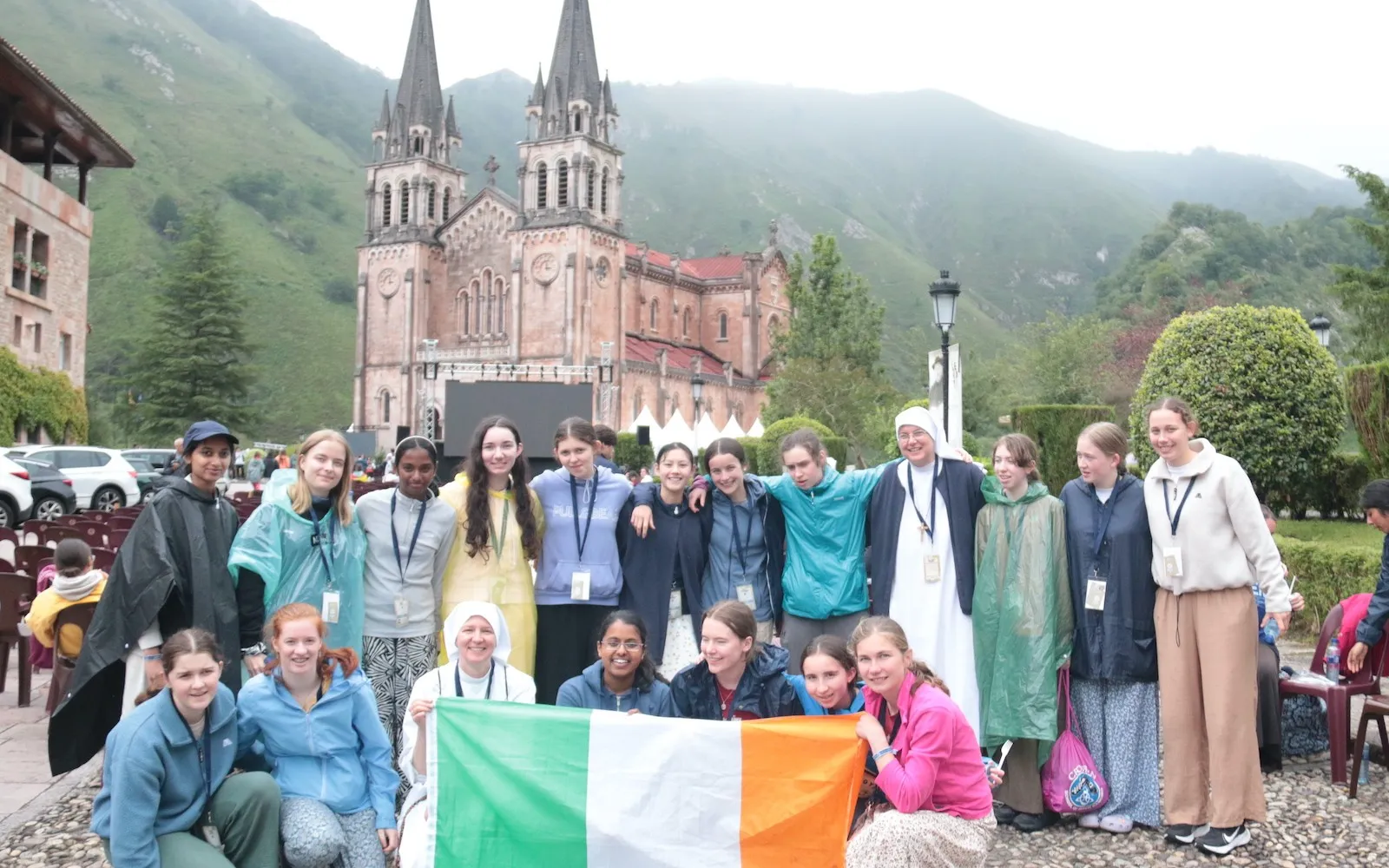 Jóvenes en Covadonga durante la JEMJ?w=200&h=150