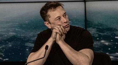 Elon Musk publica imagen blasfema en Twitter