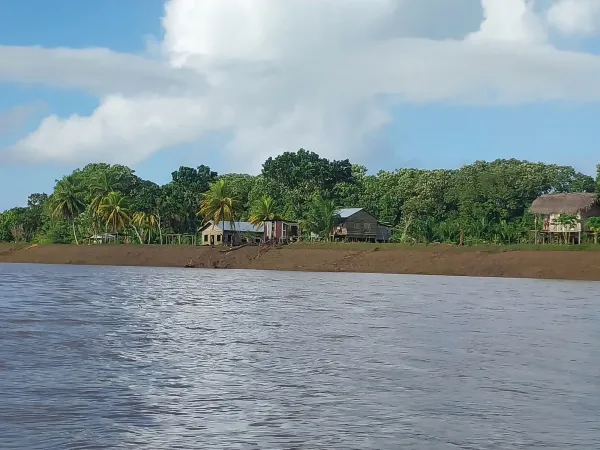 La región de La Mosquitia contiene la mayor reserva de agua dulce de Honduras. Crédito: AVAN