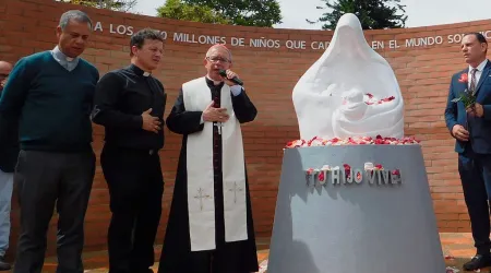 Memorial "María, madre de los no nacidos".