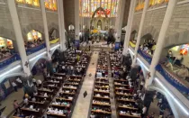 La Iglesia Nuestra Señora de Coromoto, en Caracas, repleta de fieles durante la Misa solemne.