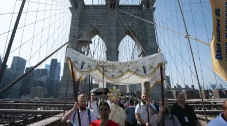 Procesión Eucarística en el Puente de Brooklyn en Nueva York 28052024