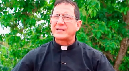 Sacerdote Alberto Reyes.