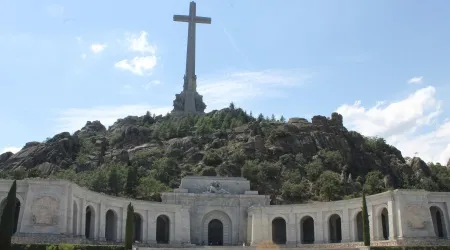 Llamó a volar la Cruz más grande del mundo un domingo: el juez lo cita a declarar