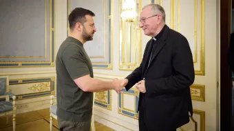 Imagen del encuentro entre Zelenski y el Cardenal Pietro Parolin