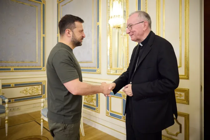 Imagen del encuentro entre Zelenski y el Cardenal Pietro Parolin