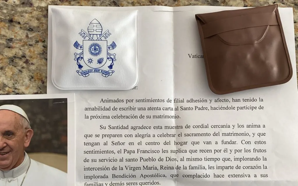 Regalo del Papa Francisco a un matrimonio católico?w=200&h=150